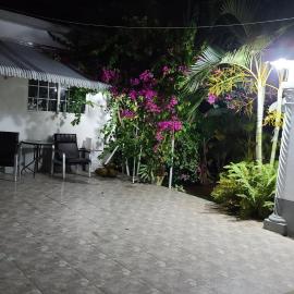 Lorenton Hideaway Studio, hotel en Lucea