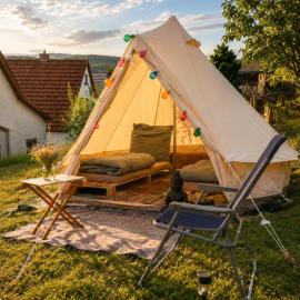 Travel Sleep & Home I Schlafen im Jurtenzelt mit schönem Ausblick, Garten und Natur: Burgsinn şehrinde bir otel