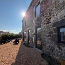 Grange au cœur du parc des Volcans d'Auvergne, Hotel in Aydat