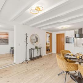 Lovely apartment with balcony in Ostfildern: Ostfildern şehrinde bir otel
