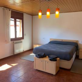 Apartamento Uno, хотел в Guadalaviar