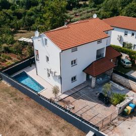 Villa Jakov, Hotel in Frata