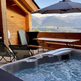 Chalet Quiétude, Neuf 2026, 17 pers, Spa & Ciné, hotel in Font-Romeu