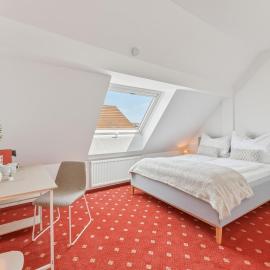 Scharnhäusle 4 - Gästezimmer in Ostfildern, hôtel à Ostfildern