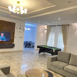 Luxe Haven - Orchid, Lekki, hotell i Lekki