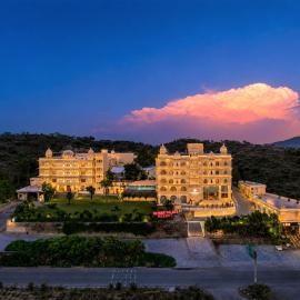 Mewar Palace Luxury Resort & Private Pool Villas Udaipur, hotel a Kama