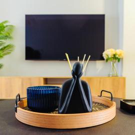 Urban Sage - Modern Studio in Sarona City, Gaborone - Free Parking,Pool & WIFI