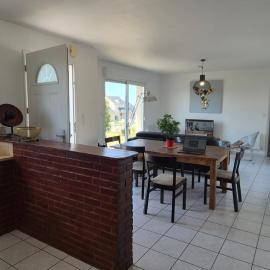 Gîte la Blanchère, hotel in Saint-Herblon