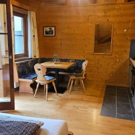 Appartement Gugganig, hotel in Flattach