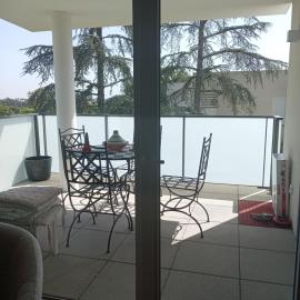 one room to rent in cozy appartment