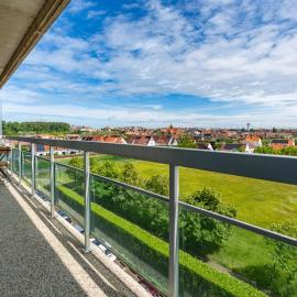 Parking gratuit, piscine intérieur vue panoramique، فندق في كنوك هايست