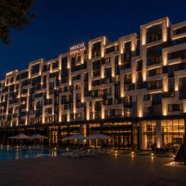 Miracle Istanbul Asia Airport Hotel & Spa, hotel en Estambul