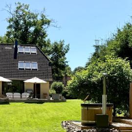 Hochwertige Design Lodge im Grünen - Teos im Wiedergut, hotel a Sternberg