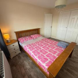 Rotherham 3 Bedroom Contractors Accommodation, hotel u gradu Greasbrough