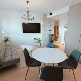 Fully Renovated & Stylish Apartment in the Heart of the City Centre