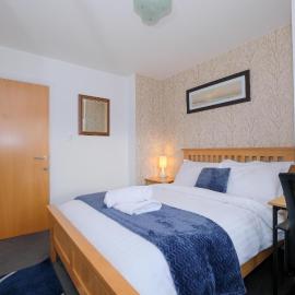 2-Bedroom Condo Best of Beach & City, FREE Parking, khách sạn ở Aberdeen