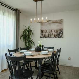 Entire Home in the heart of the Bay of Quinte, hotel sa Belleville