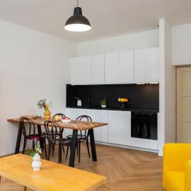 Klikov Event & Apartments - stylové ubytování v bývalém kulturáku