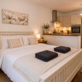 Overcliff Lodge Boutique Beachside Property