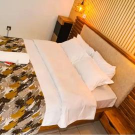 Omtush Suites 002