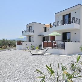Liostasi Villas by Olga