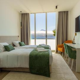 Suites Avenue Apartments, hotel Hortában