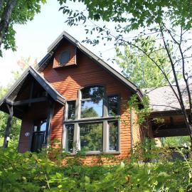 Family Chalet - Le Bosquet, hotel din Scott