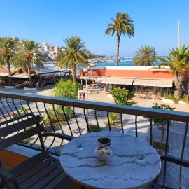SeaShell apartment Sea View, Castle View 200metres from the Beach
