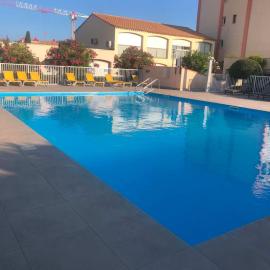 Appart T2 4 pers 50 m de la mer avec piscine, hotel a Le Barcarès