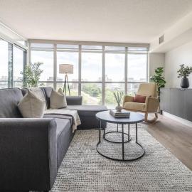 Spacious Downtown Condo - Walk to CN Tower & More
