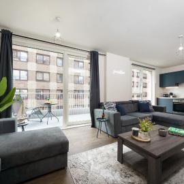 Spacious 2 Bed Apt I 2 Stops to Wembley I Sleeps 8