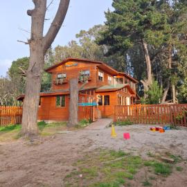 MARAVILLOSA Casona y cabañas en la ISLA de Neruda , arriendo temporal y anual, hotel v destinaci Isla Negra
