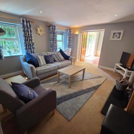 Charming Farm Cottage Near Lough Derg