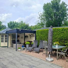 CHALET36 in GROU, hotell sihtkohas Grou