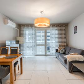 Warszawska Chic Apartment by BookingHost