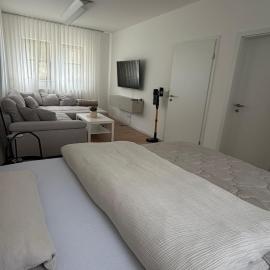 studio apartment Fully furnished, hotel em Selb