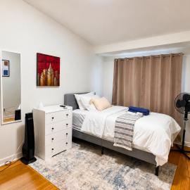 North York Quiet Room #1 โรงแรมในโตรอนโต