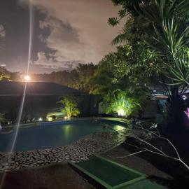 Maison créole avec piscine et accès à la rivière, hotel in Lamentin