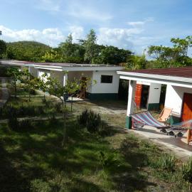 Cabañas Paolone aria condizionata e piscina, hotell i Popoyo