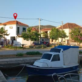 Seaside holiday house Vinisce, Trogir - 12066