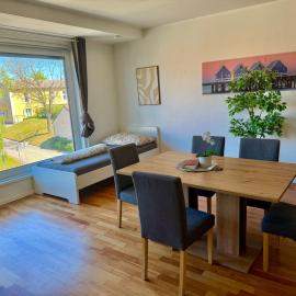 Modern Spacious Apartment with Free Parking