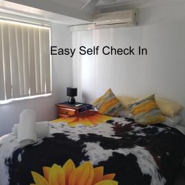 BLK Stays Guest House Deluxe Units Caboolture South, hotel en Caboolture