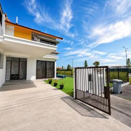 4BR Landed Banting Homestay