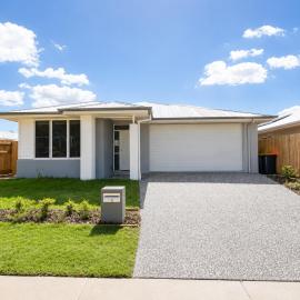 Solara Retreat - Modern 4BR Home with Backyard, hotell sihtkohas Brendale