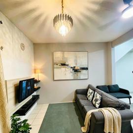 Zara homestay U10 Shah Alam, hotel in Shah Alam