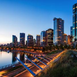 Modern 2BR Luxury Apartment - Amazing Location, Steps To Everything!