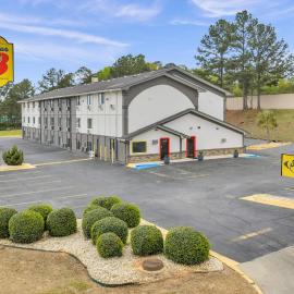 Super 8 by Wyndham Warner Robins, hotel em Warner Robins