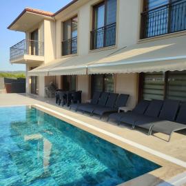 Pronaos, hotel en Ortaca