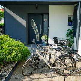Kuća za odmor BARBARELLA - prostrani 2BR apartman, parking & WiFi, hotel di Čakovec