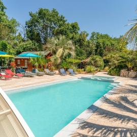 Domaine L'Oasis De Boisset: Boisset-et-Gaujac şehrinde bir otel